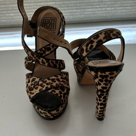Pour La Victoire Strappy Leather Print Heels - Picture 4 of 6